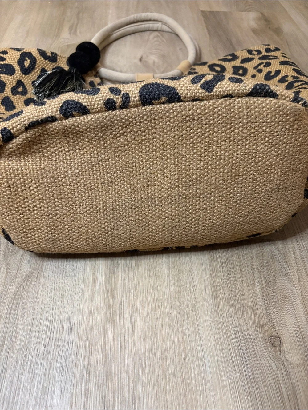 America & Beyond Leopard Jute Tote Bag With Tassel beach vacation travel cruise - Picture 3 of 13